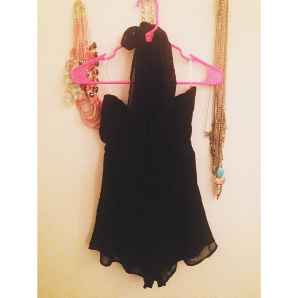 Tobi Halter Twist Front Romper Black
