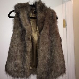 BB Dakota faux fur Vest