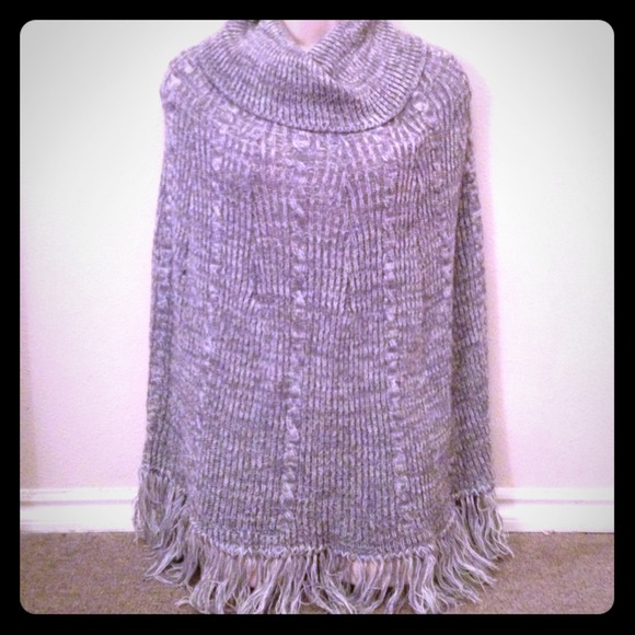✨Gray Sweater Poncho✨