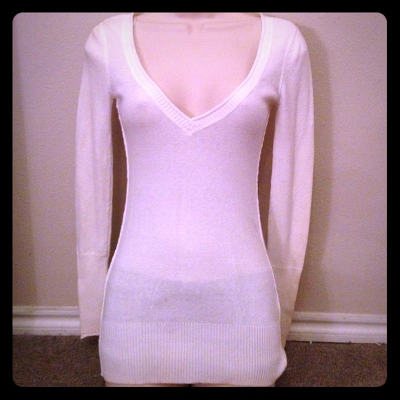 ✨Off White Aeropostale L/S Sweater✨