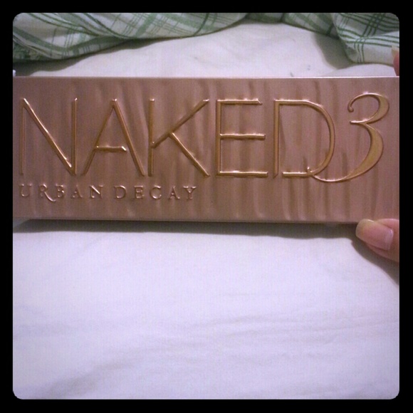 😚👍SOLD! 🎉🎇🎆Urban decay naked 3 palette