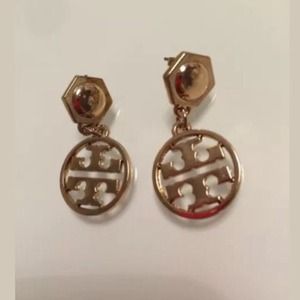 Tory burch logo earrings in color gold