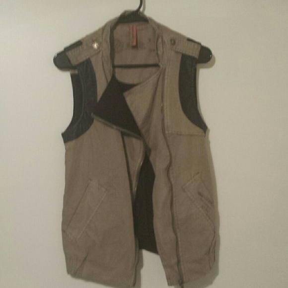 Military vest