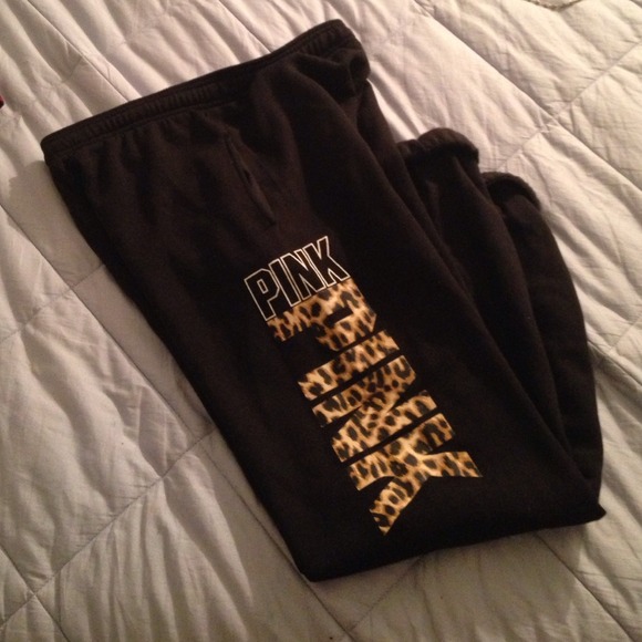 🚫sold🚫. Cheetah Sweats!! ❤️💃😘