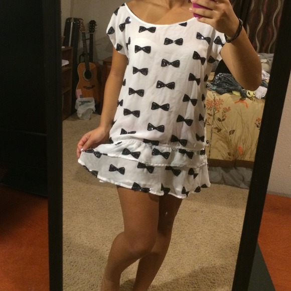 ❌Reserved ✨Sequin bow tunic/dress