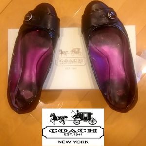 COACH BLACK LEATHER FLATS