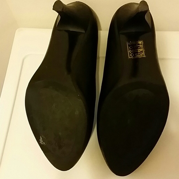 Pumps - Picture 3 of 3
