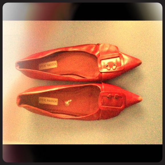 Steve Madden Red flats