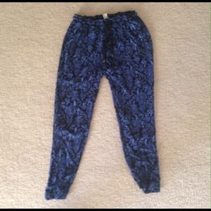 Patterned harem pants