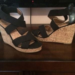 SOLD❗️❗️ NY&Co Black and Beige Wedge Sandals