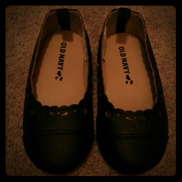 Toddler Girl size 6 black flats