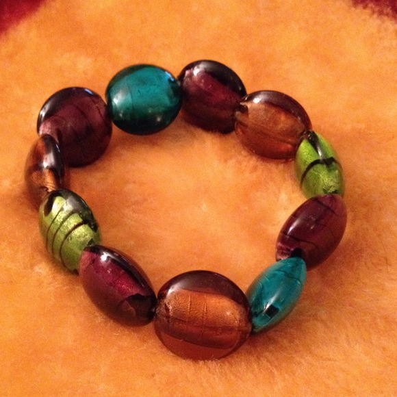 👧🏻 Gorgeous Glass Bracelet