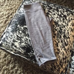 Lulu just below the knee crop