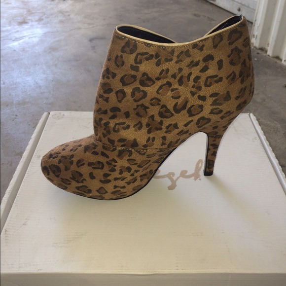 Ankle Boots - Picture 2 of 2