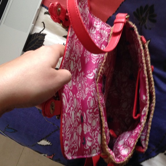 Beautiful Parisian handbag! - Picture 2 of 3