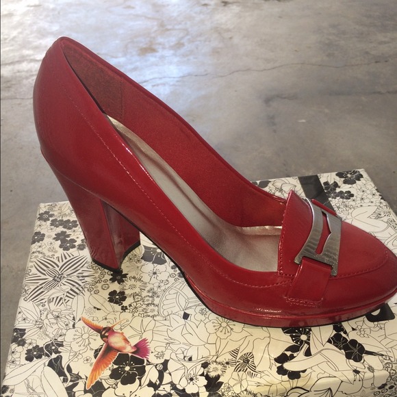 Shoes - Picture 2 of 2