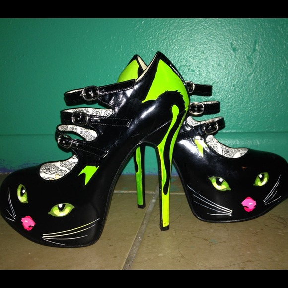 😻kitten high heels😻