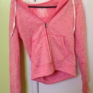 So brand winter zip up❄️