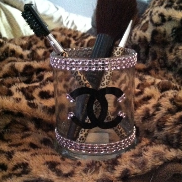 CHANEL Other - Make up brush holder and tray bundle !