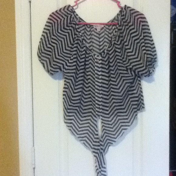 Tie crop top
