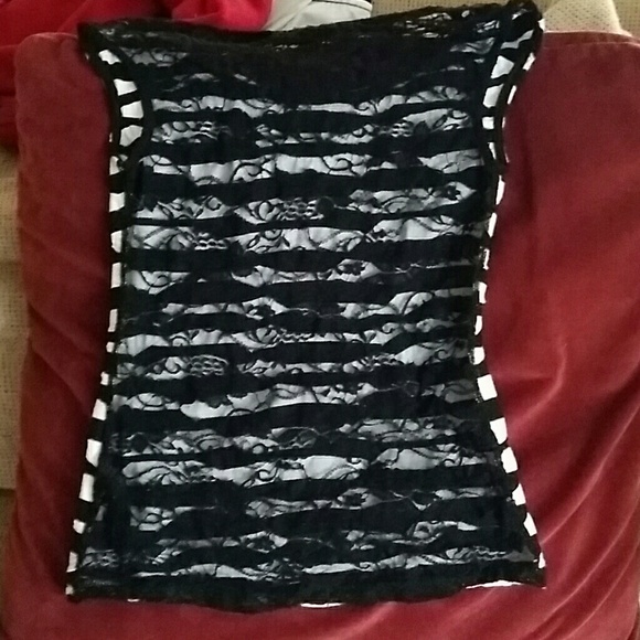Top - Picture 2 of 2