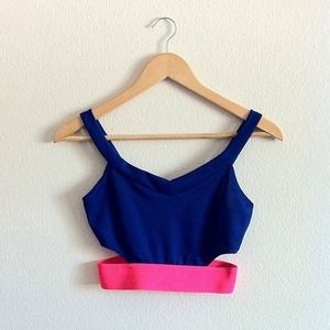 * NEW * Crop Top