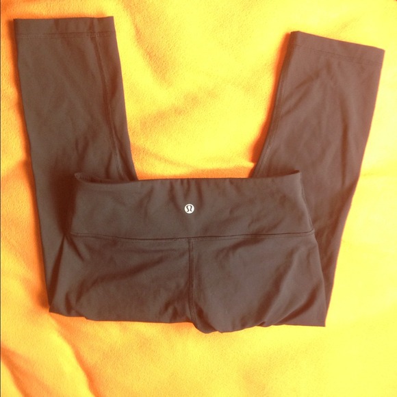 Lululemon crop leggings