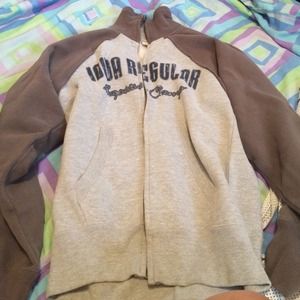 zip up sweat shirt