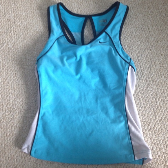 Nike workout tank size s