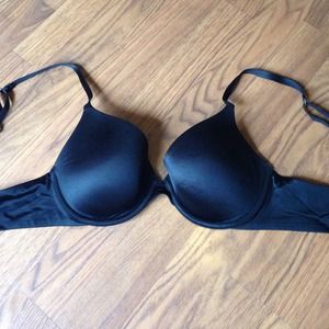 Black biofit bra