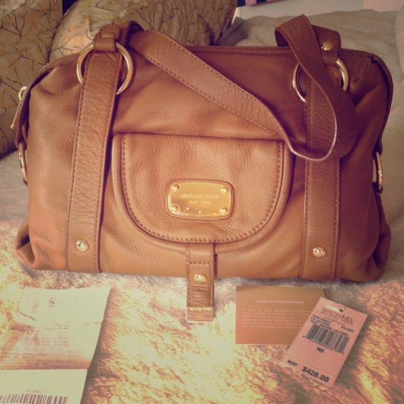 Michael Kors Handbags - 💰SOLD💰 Michael Kors 100% Auth Satchel GUC