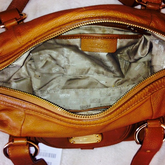 💰SOLD💰 Michael Kors 100% Auth Satchel GUC - Picture 3 of 4