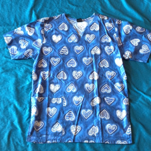 Women's barcode uniform scrub top hearts