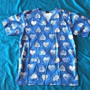 Women's barcode uniform scrub top hearts