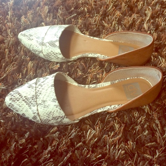 Dolce Vita SnakeSkin Flats
