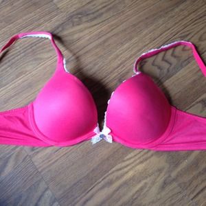 Body by Victoria push up bra