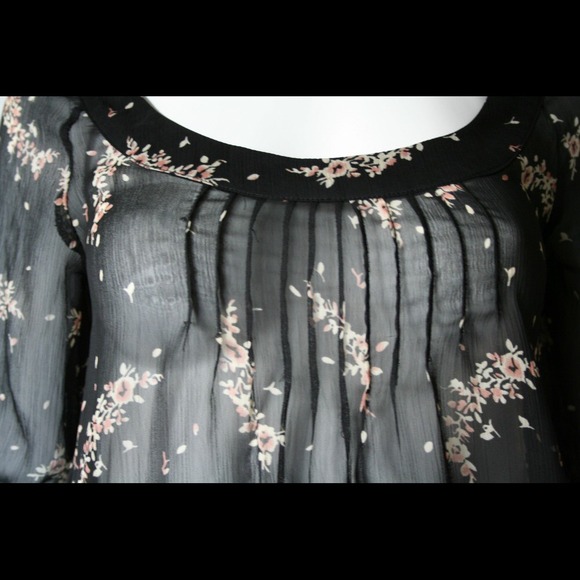 Nordstrom Tops - 💫 Markdown!! Black Japanese Cherry Blossoms Top Nordstrom Tops - 💫 Markdown!! Black Japanese Cherry Blossoms Top