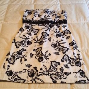 Strapless, paisley-print dress worn once, like NEW