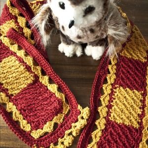SOLD Harry Potter Gryffindor Scarf