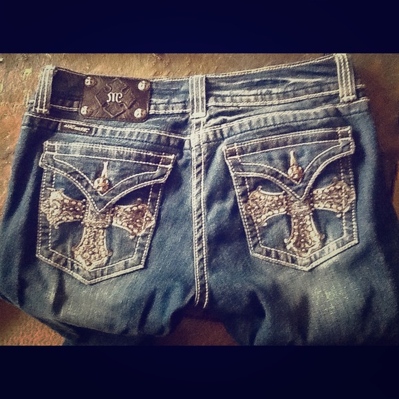 Miss Me Modelo Boot Cut Jeans w/Cross Sz. 30