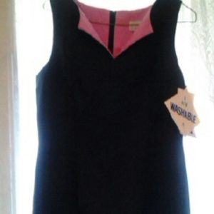 Sexy black dress andw/pink collar