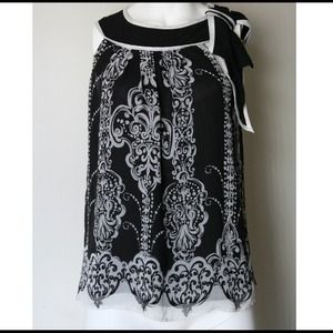 Black and White Victorian Top