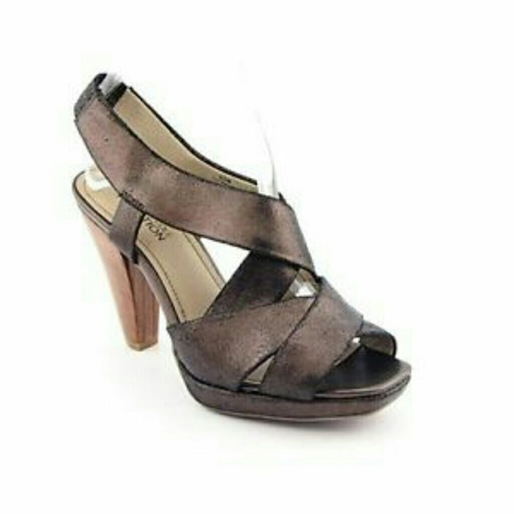 Kenneth Cole Reaction Shoes - 👠SALE👠 Bronze Metallic Sandal