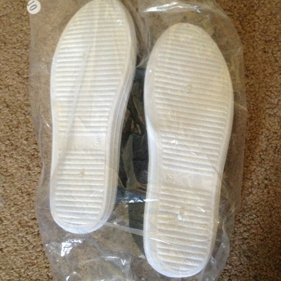 Black shoes - Picture 2 of 2