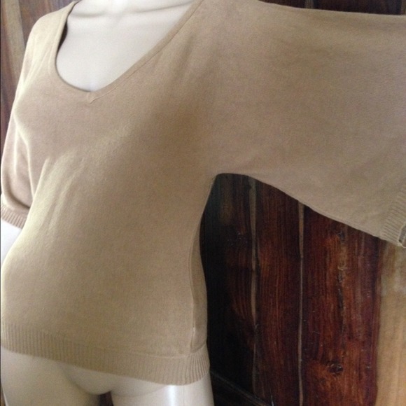 Knit top with Wide sleeves - Picture 2 of 4