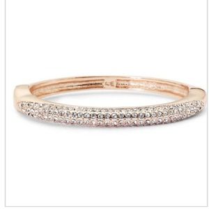 Pretty Gold Nicole miler bracelet very comfortable