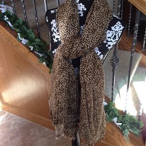 Zara Accessories - Zara Leopard Print Scarf Zara Accessories - Zara Leopard Print Scarf