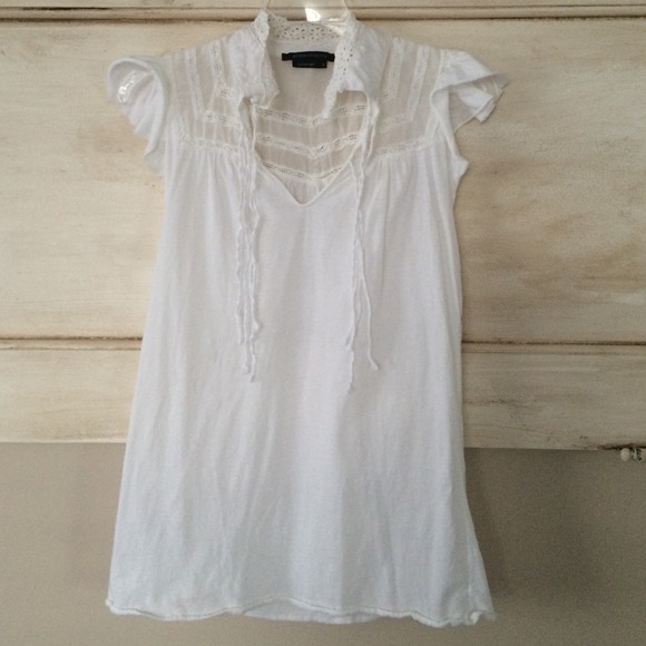 LAST CHANCE SALE BCBG White Lace Detailed Top