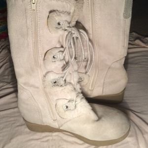 Size 6 cream boots