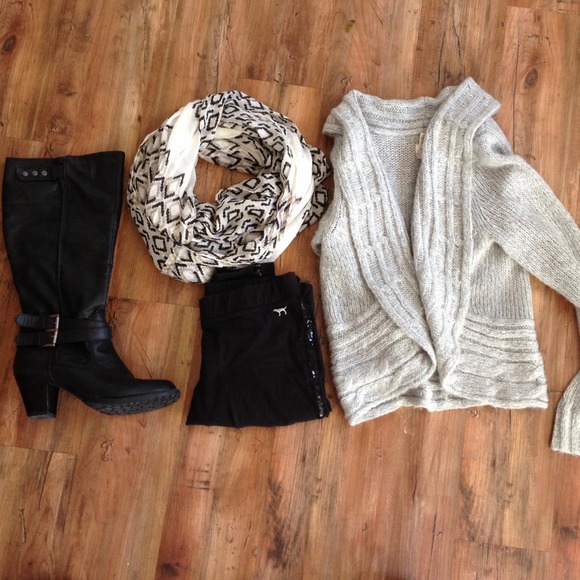 Mudd Sweaters - 🔴bundle🔴Grey sweater